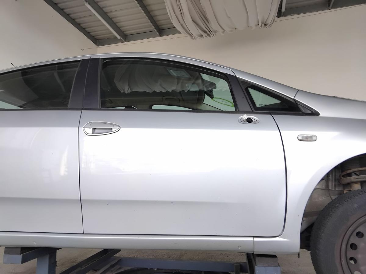Fiat Grande Punto 199 Tür vorn rechts Beifahrertür 5-Türer BJ2009 589/A Grigio Argento Vivo Metallic