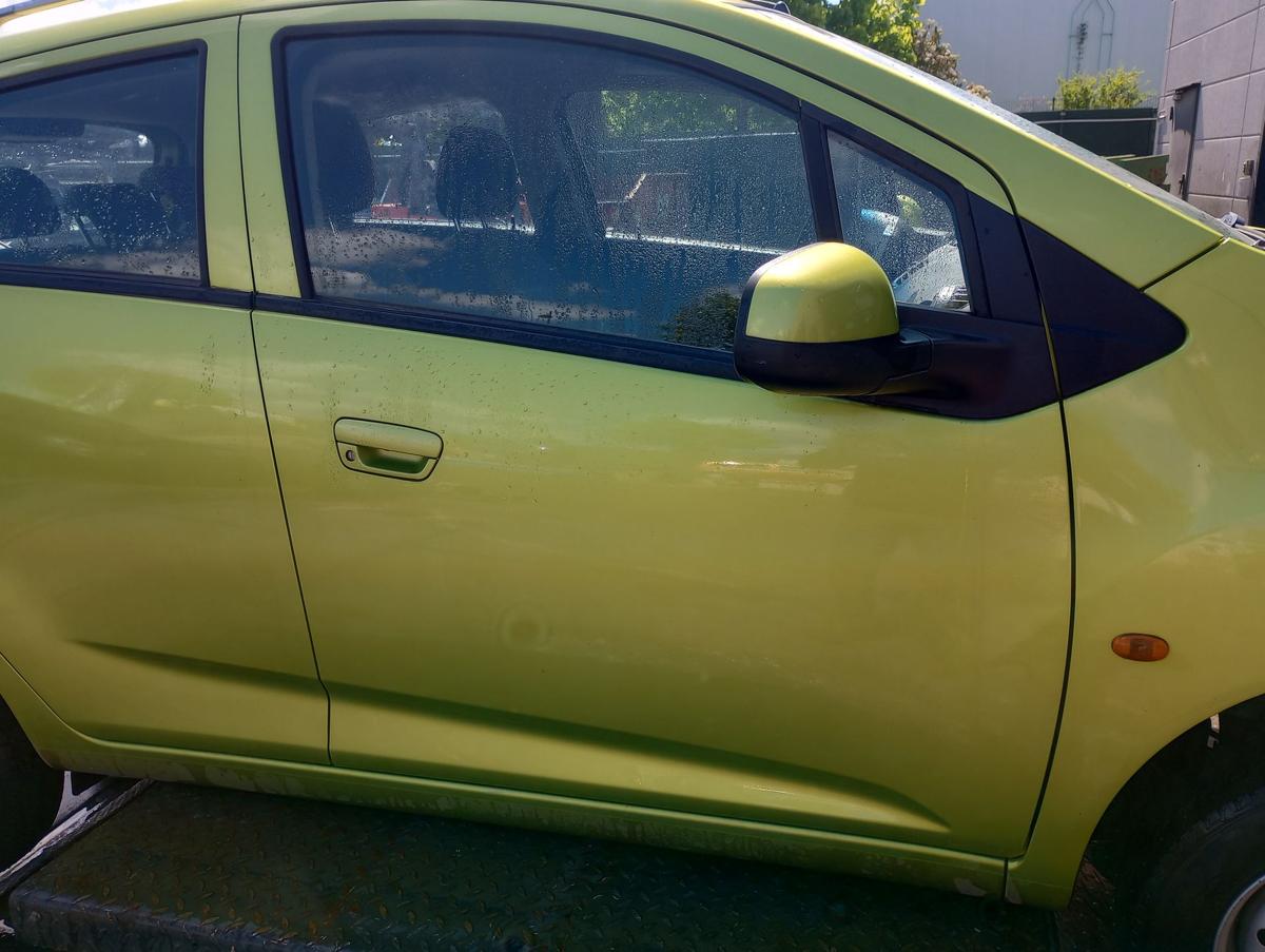 Chevrolet Spark M300 orig Tür vorn rechts Beifahrertür Grün Bj 2010