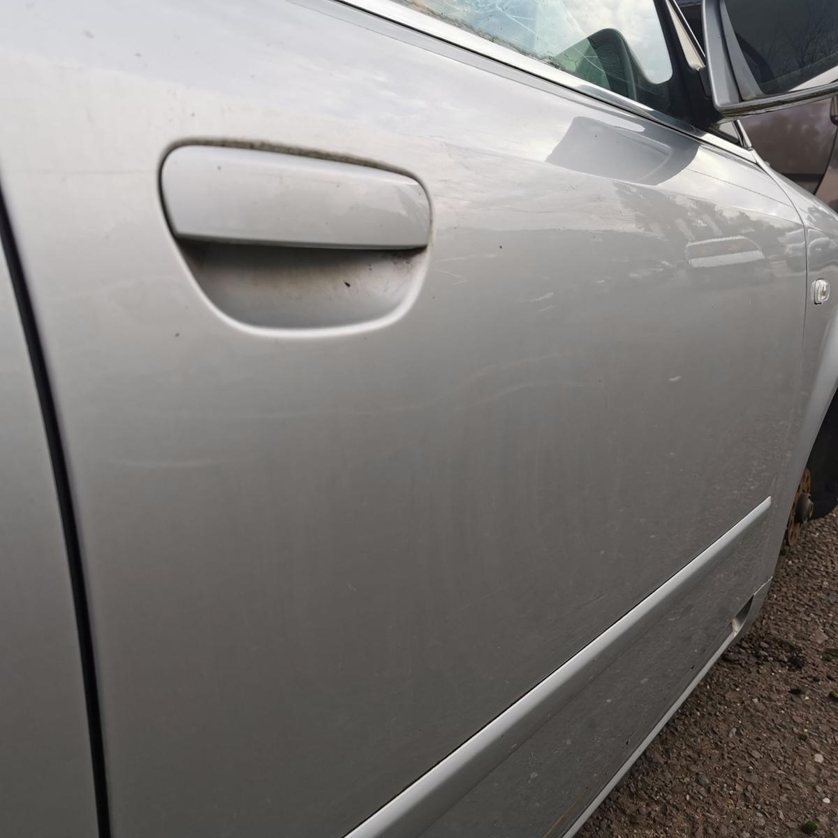 Audi A4 Avant 8E B6 Beifahrertür Tür vorn rechts Rohbau LY7W Lichtsilber Met