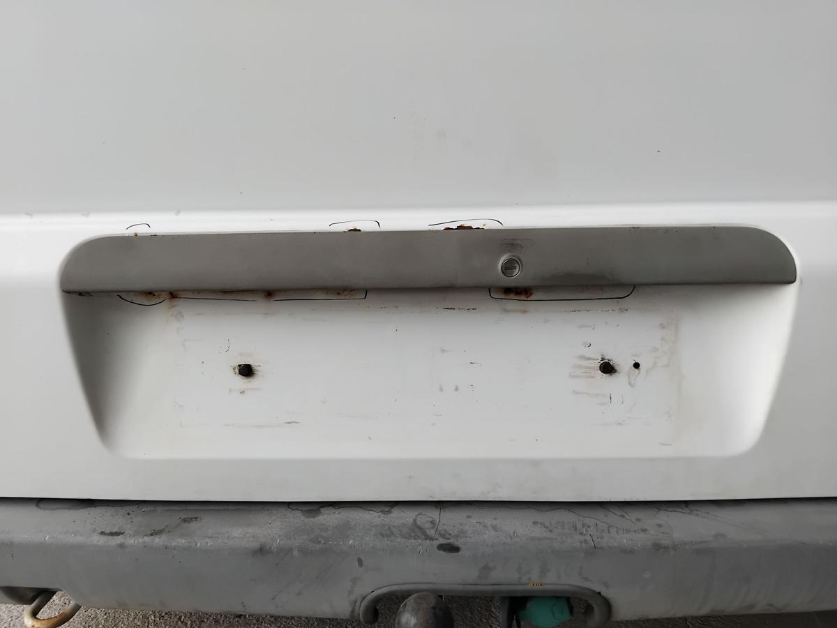 Mercedes Benz Vito 638 Kastenwagen Heckklappe arktikweiss 9147 BJ2003 Mängel