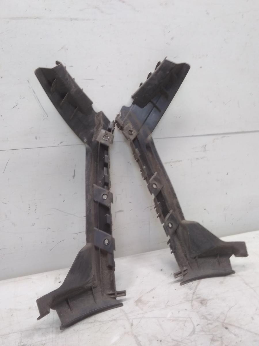 Ford Fiesta JA8 original Satz Sto&szlig;stangenhalter hinten BJ2010