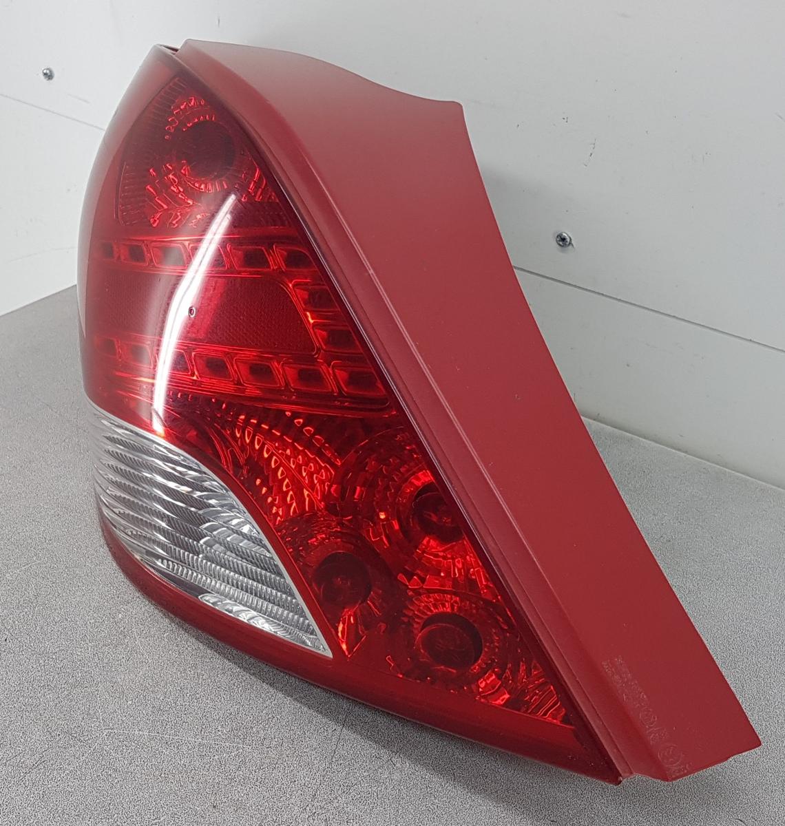 Peugeot 207 Rückleuchte Rücklicht links 9686566080 Bj2011 Teil LED Modell ab 09