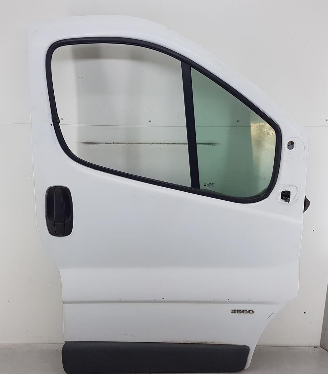 Opel Vivaro Tür vorn rechts in 10U Casablancaweiss Bj2007