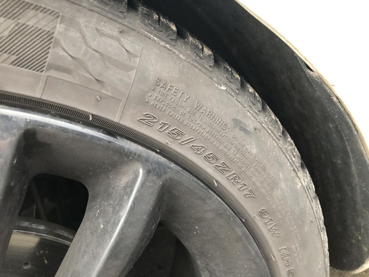 Opel Corsa D Komplettradsatz Alufelgen schwarz 17 Zoll Allwetter 215 45 ZR17