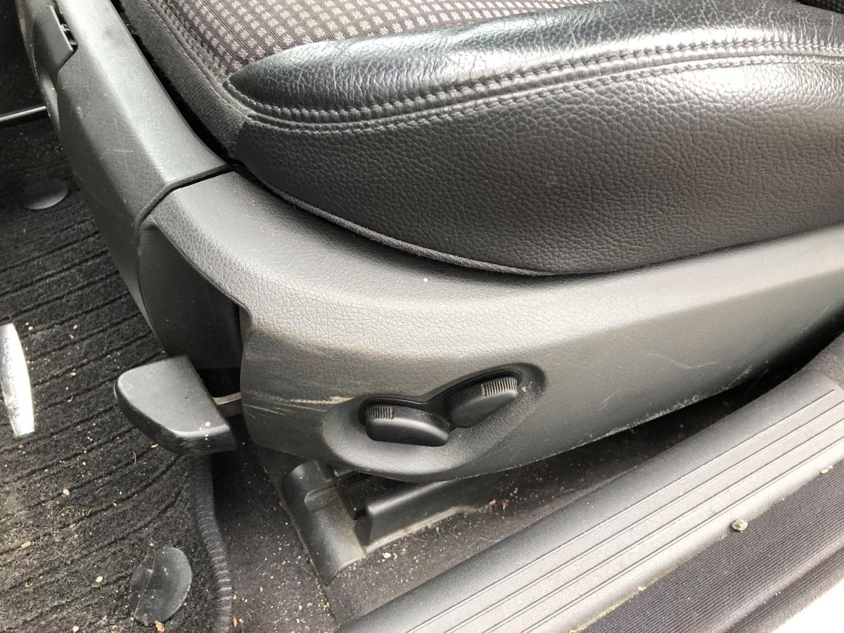 Mercedes E Klasse W211 Sitz vorn links Fahrersitz Teilleder Stoff Heizung