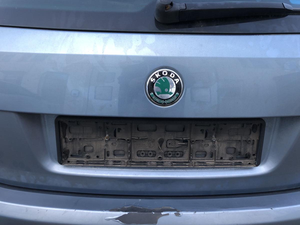 Skoda Fabia II 2 Typ 5J Heckklappe mit Heckscheibe Kombi LF5X Satin Grey Met