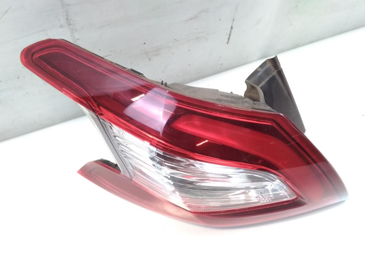 Peugeot 308 II original R&uuml;ckleuchte Heckleuchte links teil-LED Bj.2015