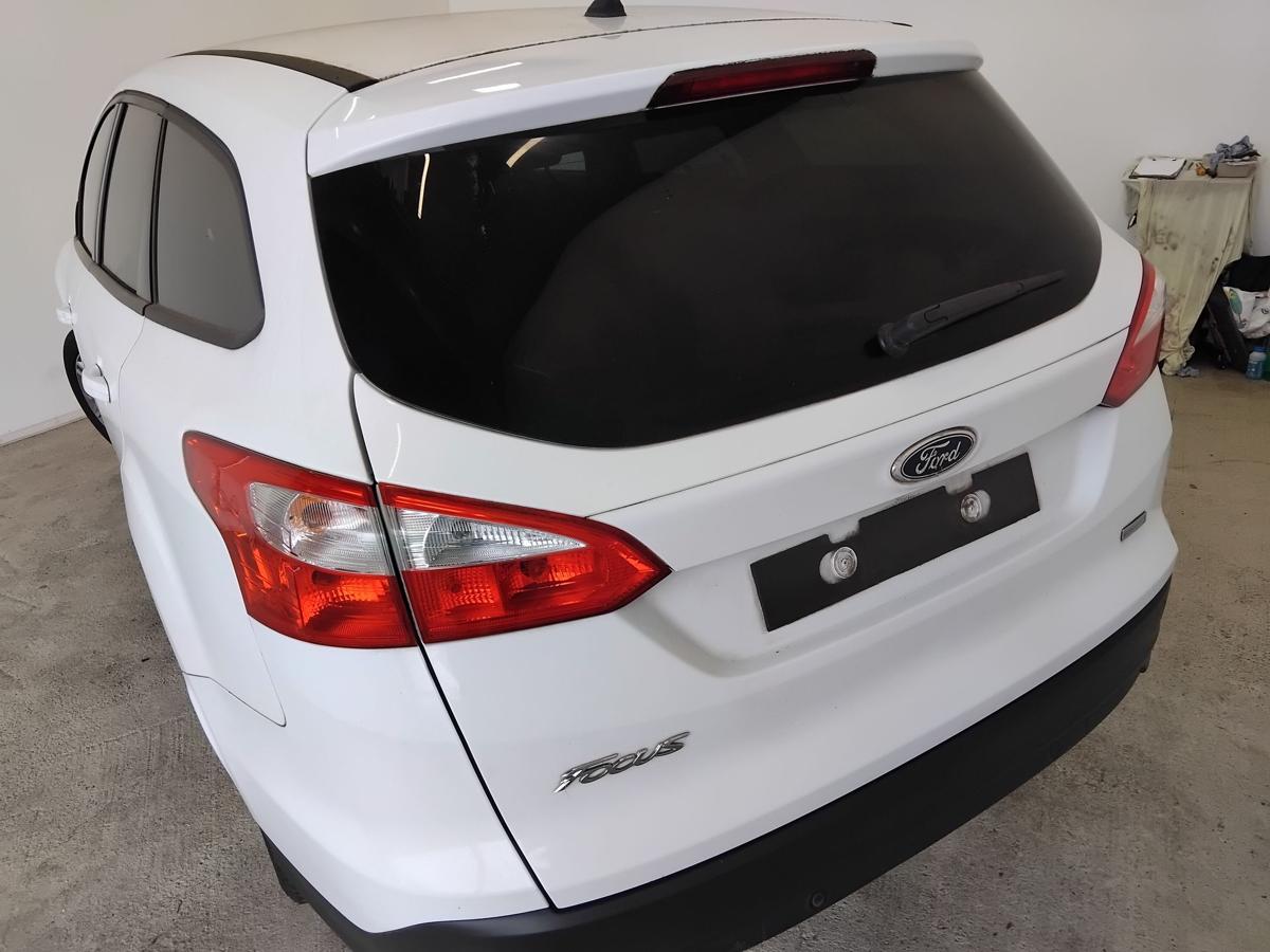 Ford Focus 3 DYB Kombi original Heckklappe frostwei&szlig; mit Scheibe BJ2013 Turnier