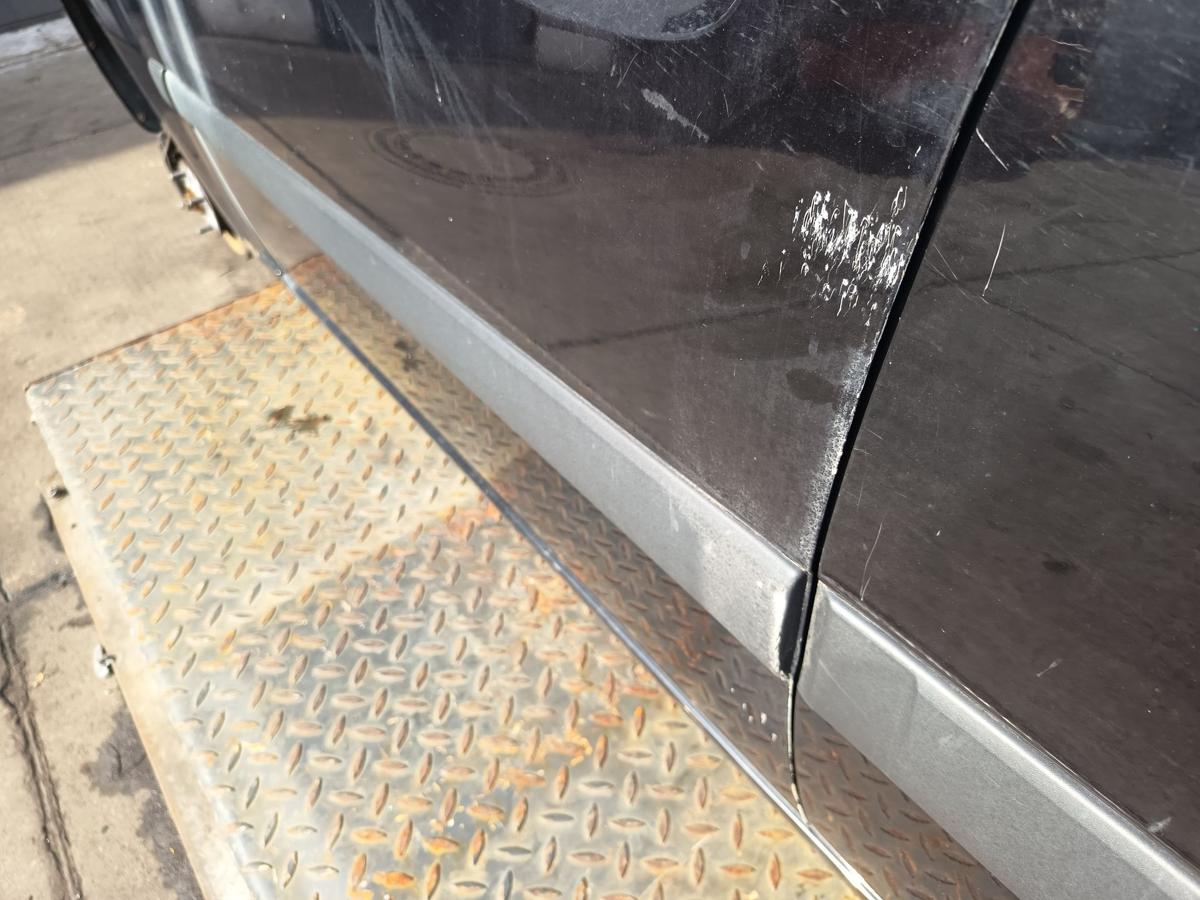 Kia Rio II original T&uuml;r vorn links Fahrer Midnight Black Bj 2009