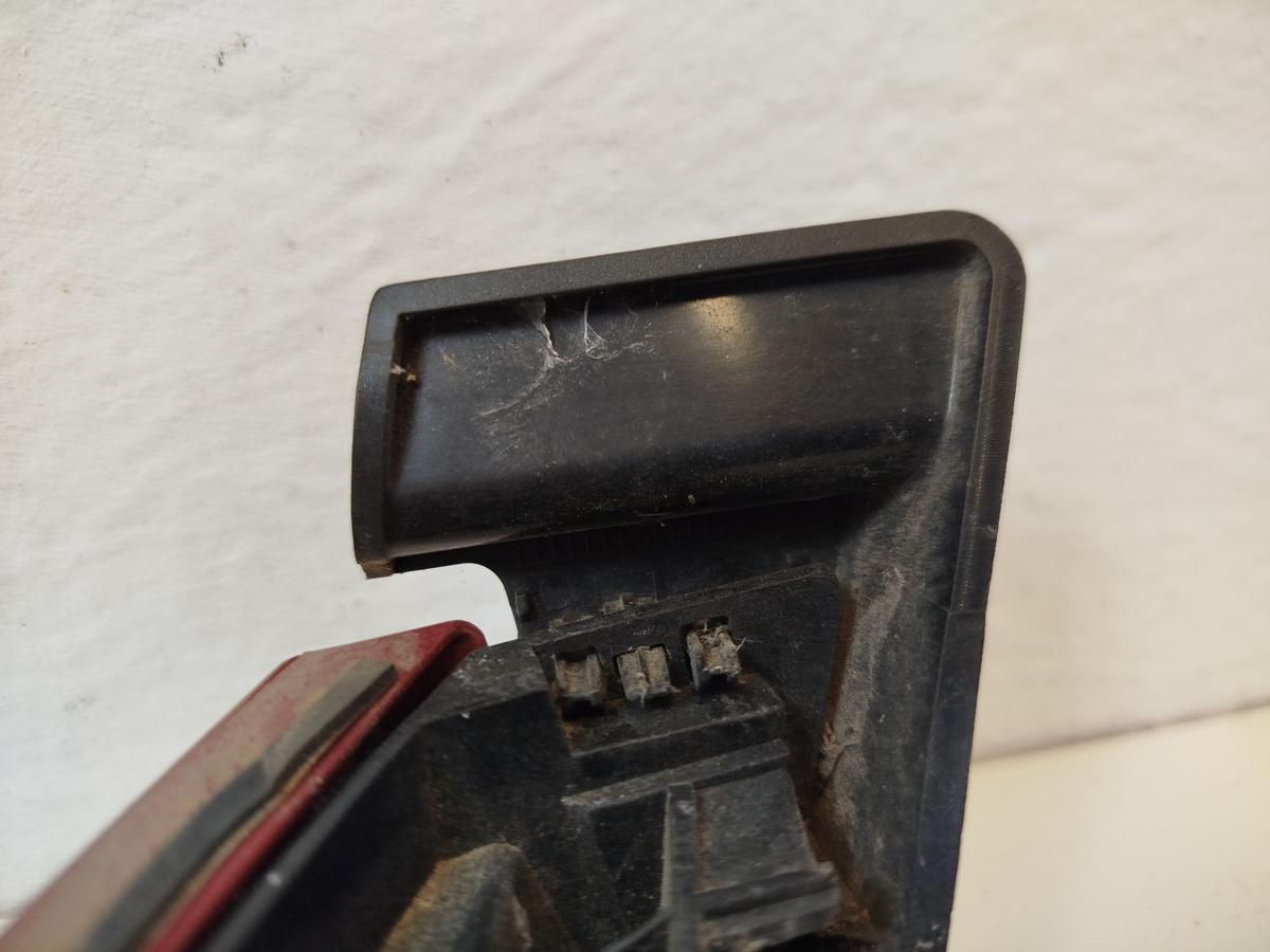 Fiat Tipo Typ 356 R&uuml;ckleuchte links Innenteil Heckklappe Stufenheck Heckleuchte