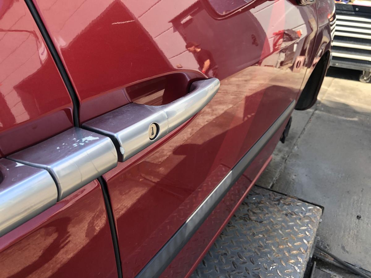 Peugeot 807 original Tür vorn rechts Beifahrer KKQ Tiefrot Bj 2004