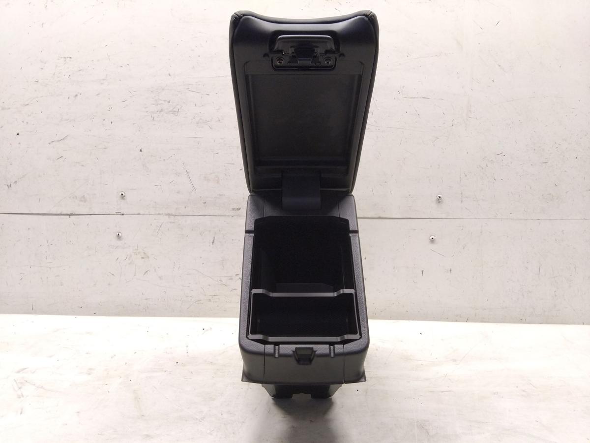 Mitsubishi Eclipse Cross original Armlehne Mittelarmlehne Mittelkonsole