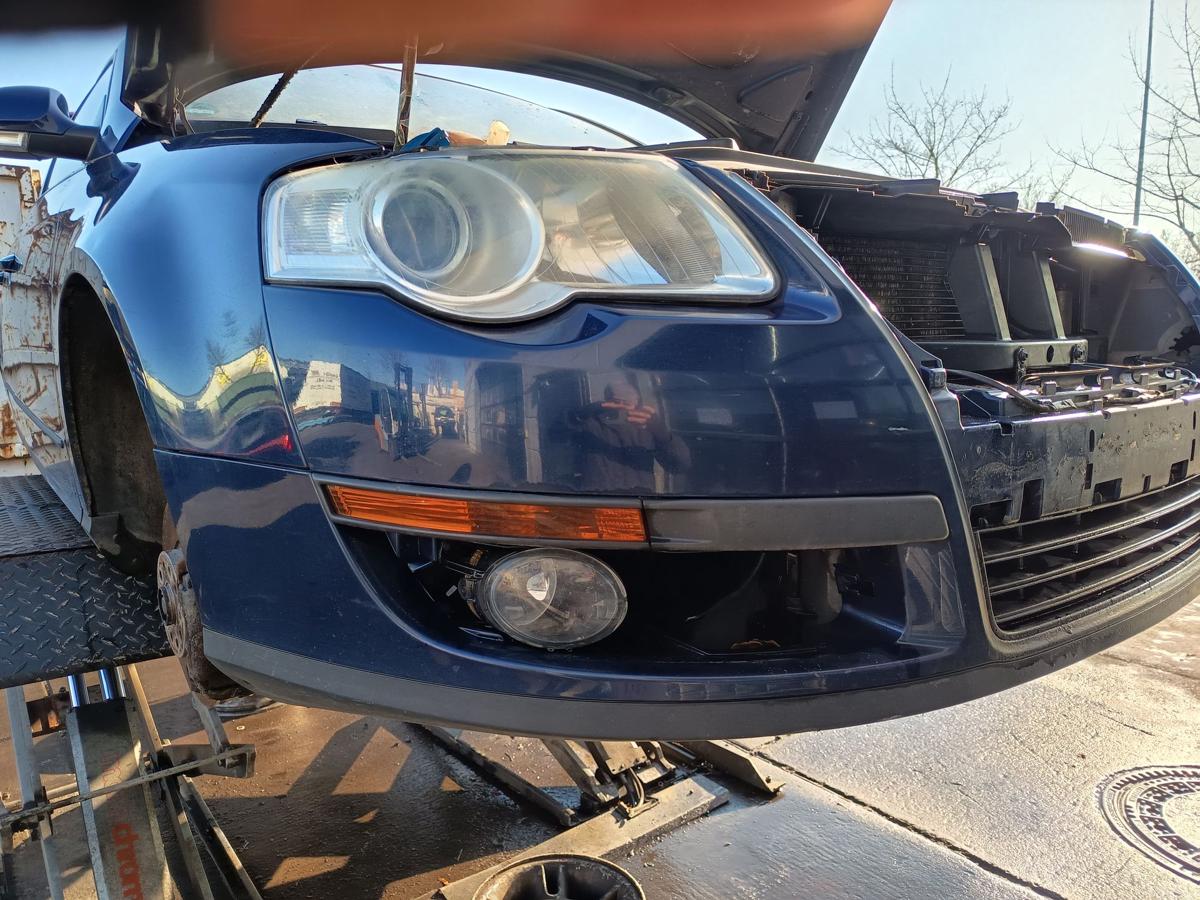 VW Passat 3C B6 original Sto&szlig;stange F&auml;nger vorn/Front D5Q Shadow Blue Bj 2008