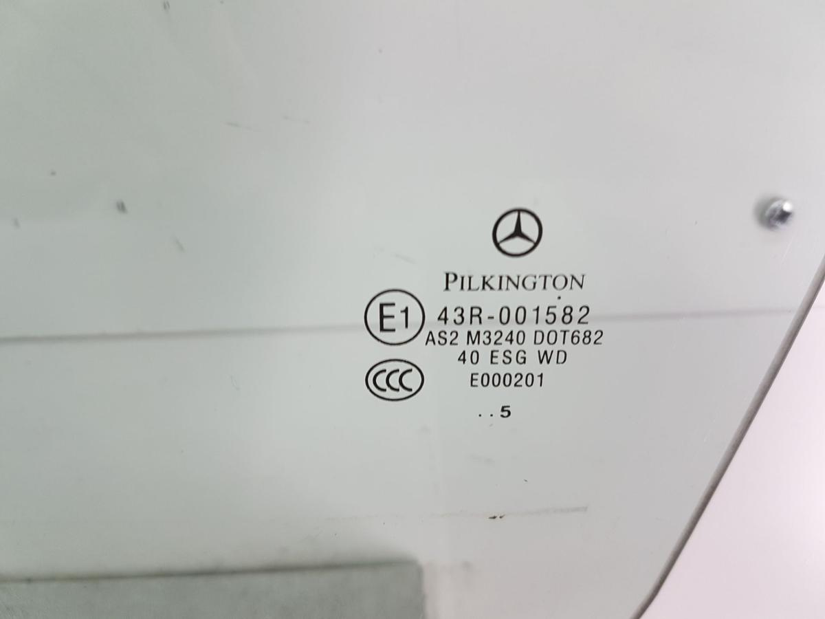 Mercedes C Klasse W203 Türscheibe vorn links in grüncolor Bj2005