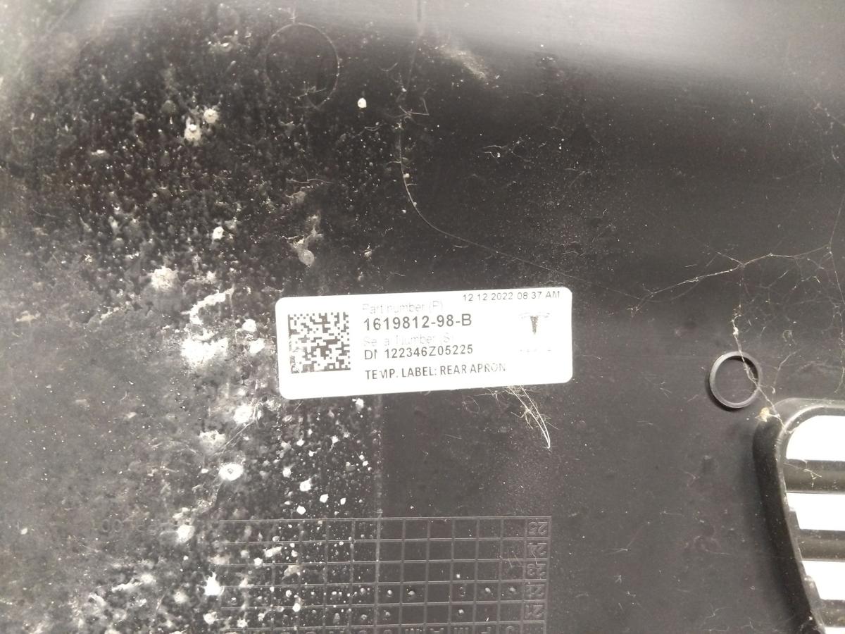 Tesla Model Y original Plastikabdeckung Blende Windlauf 1619812-98-B Bj.2023