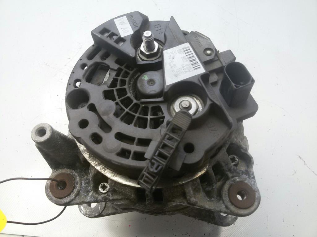 Audi A4 8E B7 Bj.2007 original Lichtmaschine Bosch 0124525092