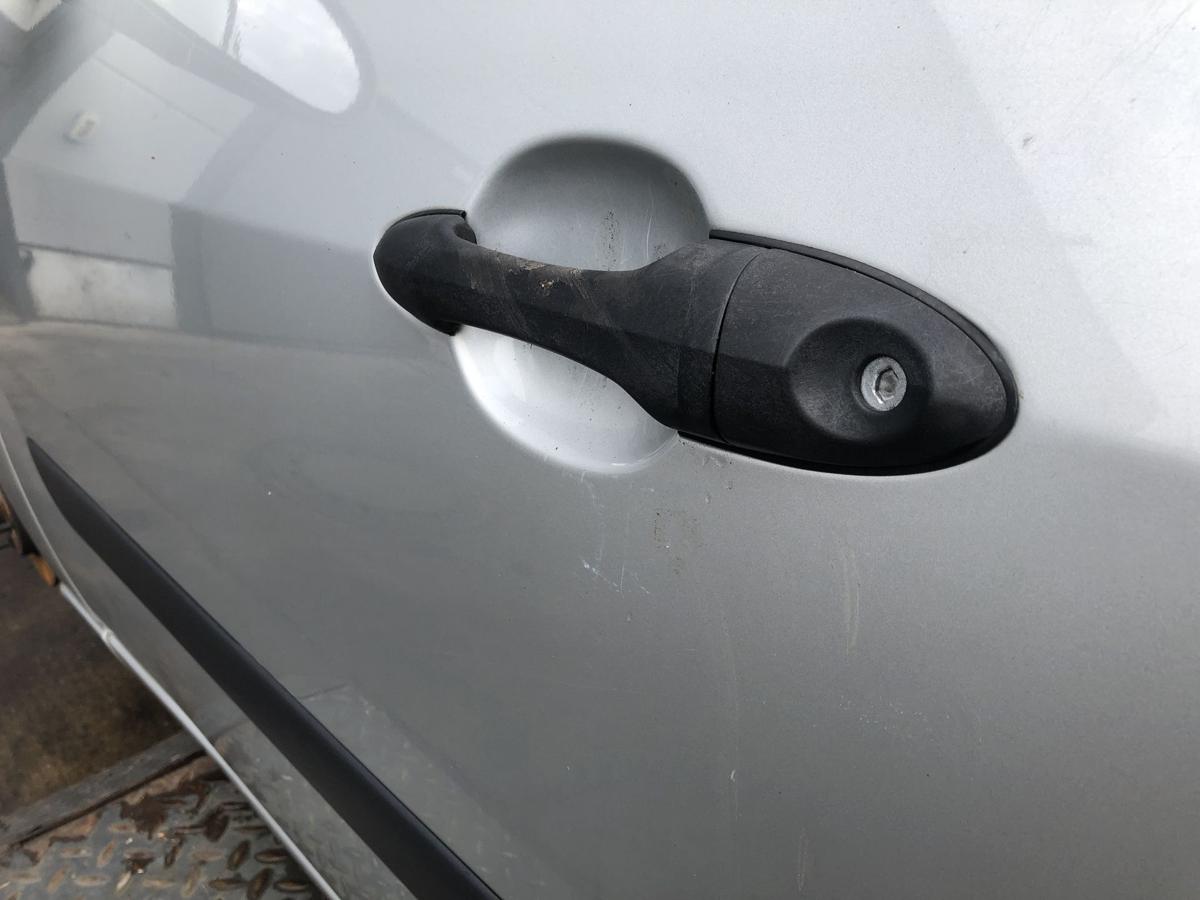Ford Focus DNW original Tür vorn links Fahrer Polarsilber Bj 2001