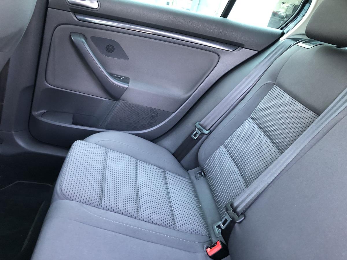 VW Golf 5 V 1K R&uuml;cksitzbank hinten Sitzbank R&uuml;ckbank f&uuml;r 5 t&uuml;rer Stoff
