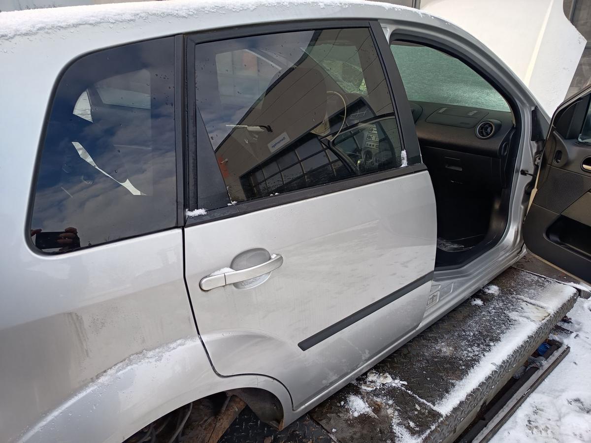 Ford Fiesta VI original T&uuml;r hinten rechts Fond Polarsilber Bj 2005