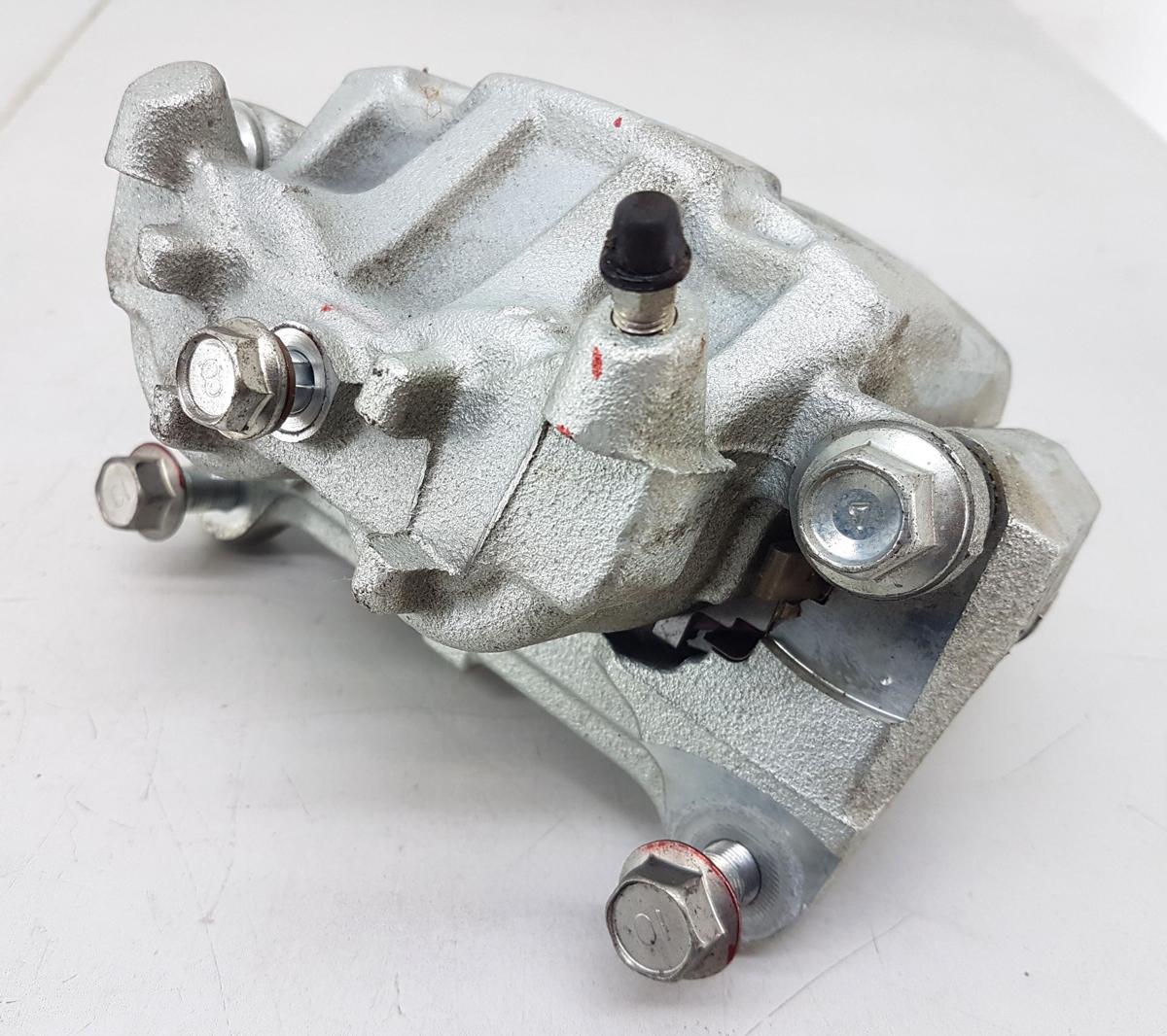 Mitsubishi Eclipse Cross Bremssattel vorn rechts Bj2023 2,4 72kw 4WD Allrad