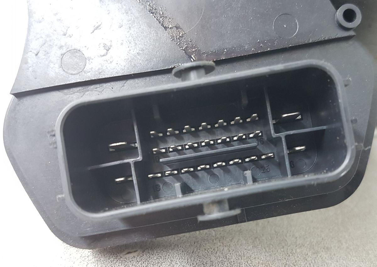 Tesla Model Y Bremskraftverst&auml;rker Bj2022 1188671-50-B Hauptbremszylinder