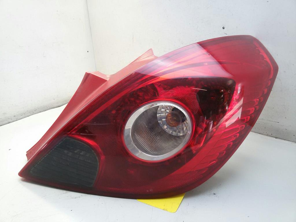 Opel Corsa D BJ2007 Rückleuchte Schlussleuchte rechts 13186351 3-türig