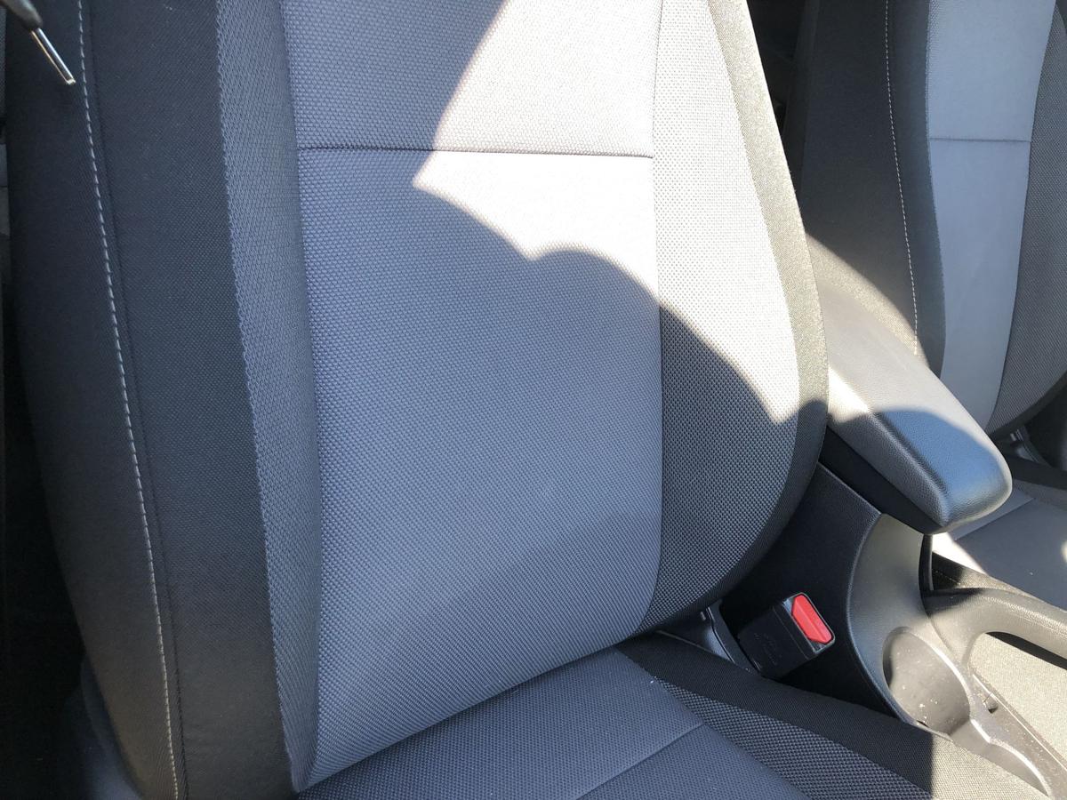 Hyundai i20 GB Sitz vorn rechts Beifahrersitz f&uuml;r 5 t&uuml;rer Stoffsitz mit Heizung
