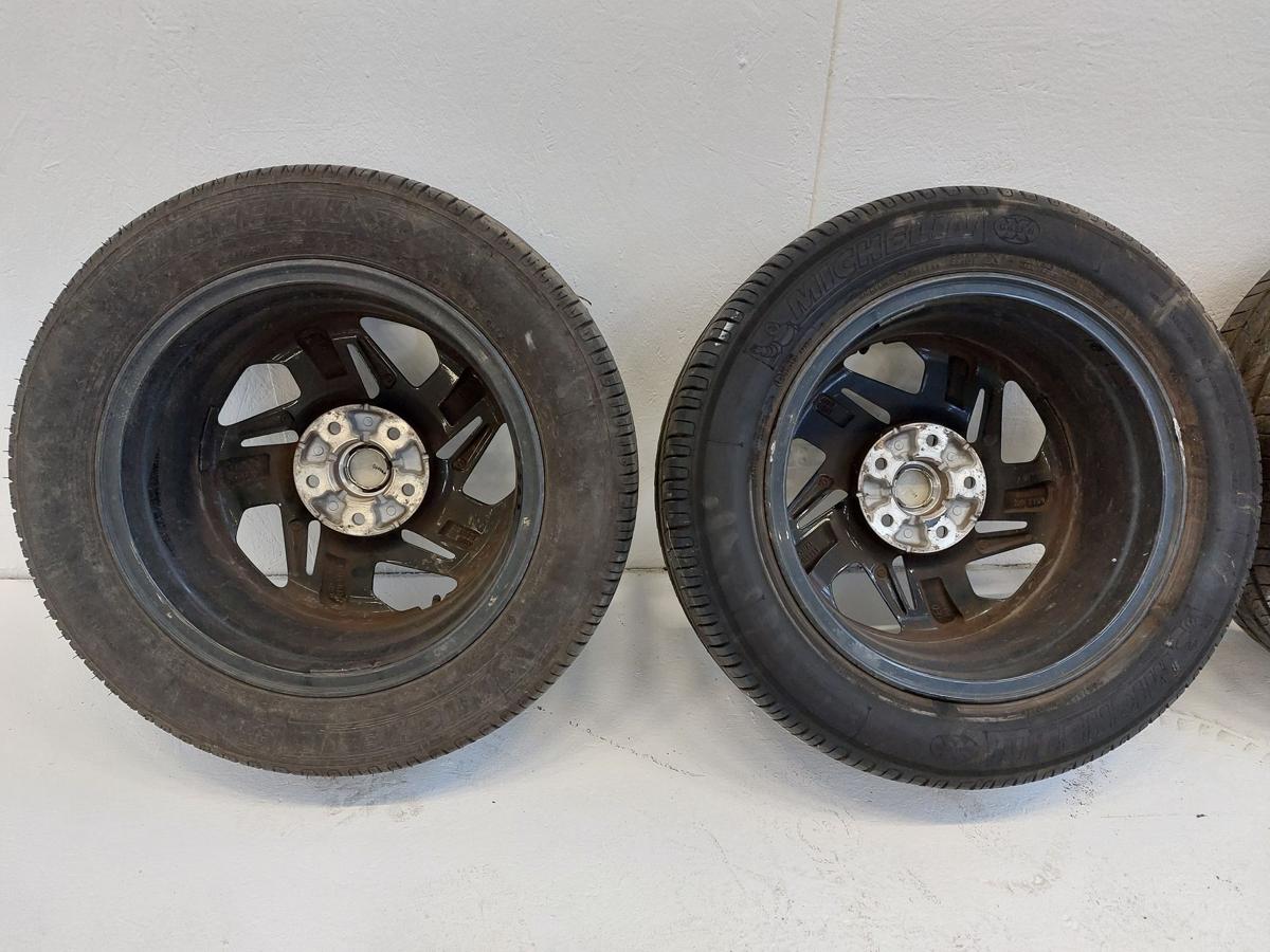 Hyundai i30 PD Komplettradsatz Alu 6.5x16 ET50 Reifen Sommer Michelin 205/55 R16