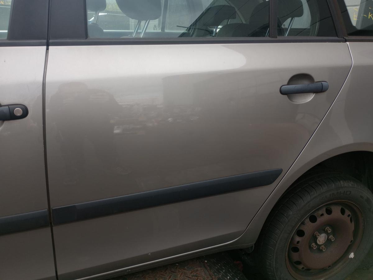 Skoda Fabia II Kombi original Tür hinten links Fahrer (Roh) F8H Beige Bj 2010