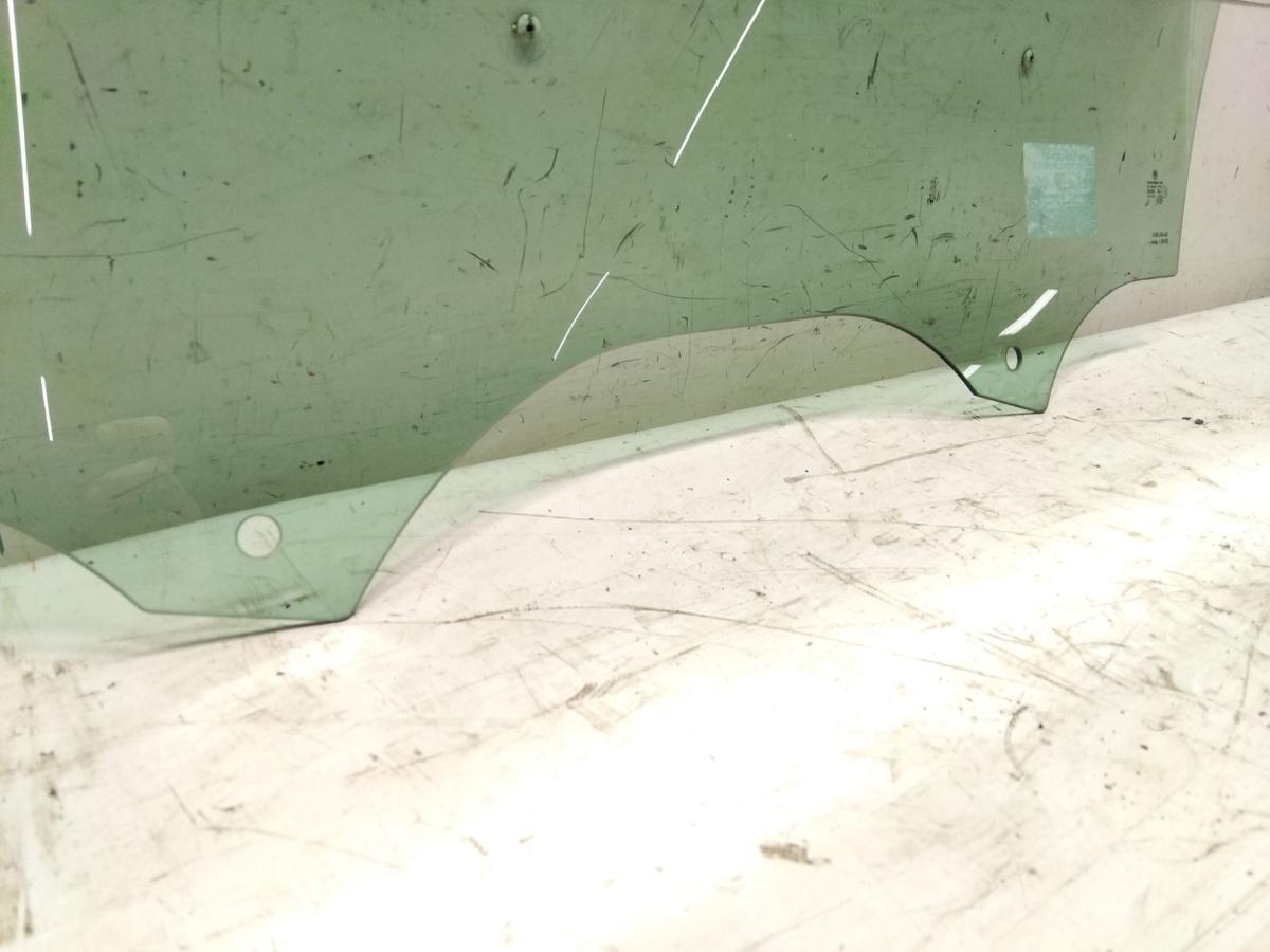 VW Golf 7 T&uuml;rscheibe vorn rechts 5-T&uuml;rer gr&uuml;ncolor Bj.2016