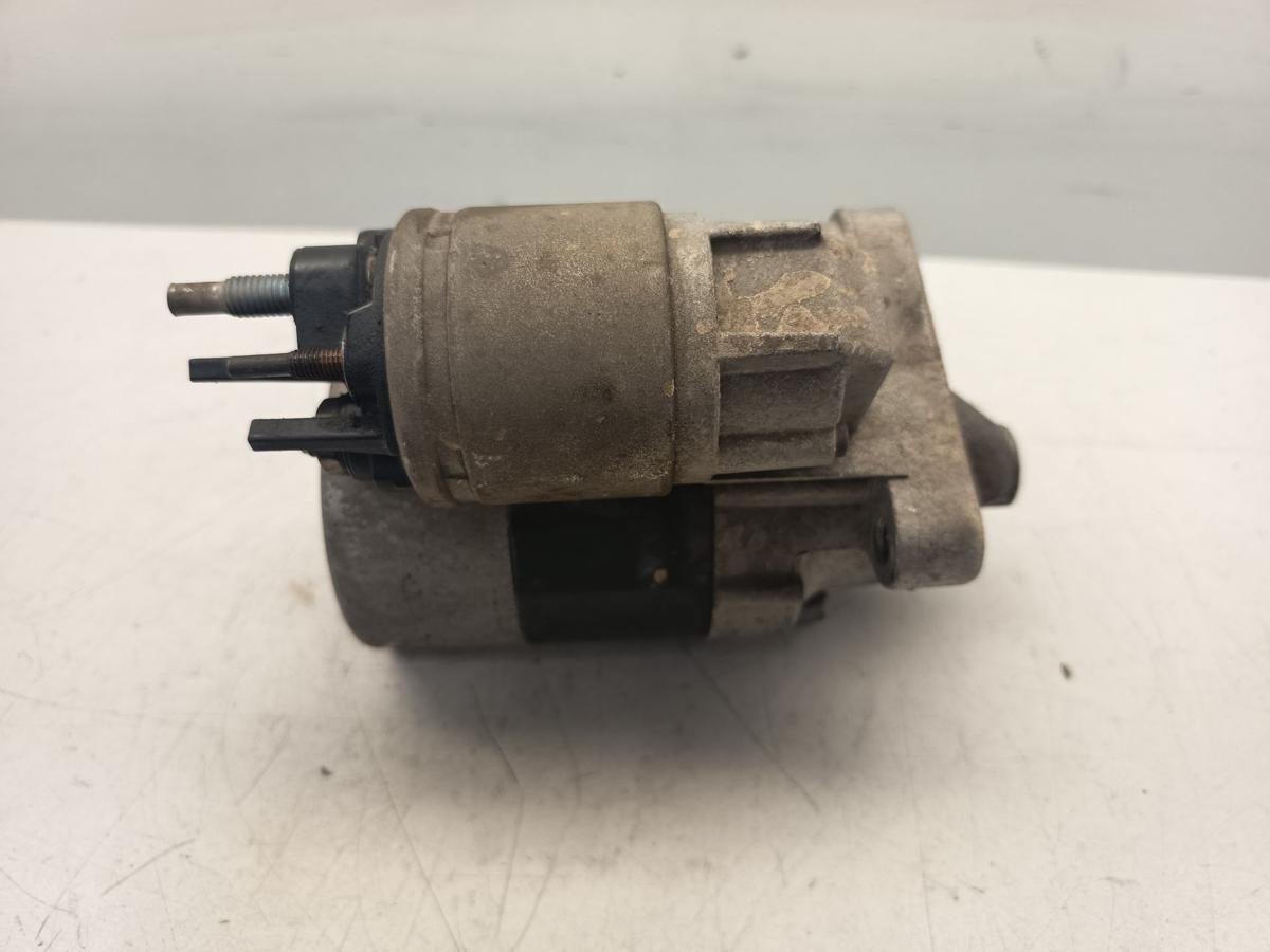 Dacia Duster 1 HS original Anlasser Starter f&uuml;r 1,6l 77kW Benzin Schaltgetriebe
