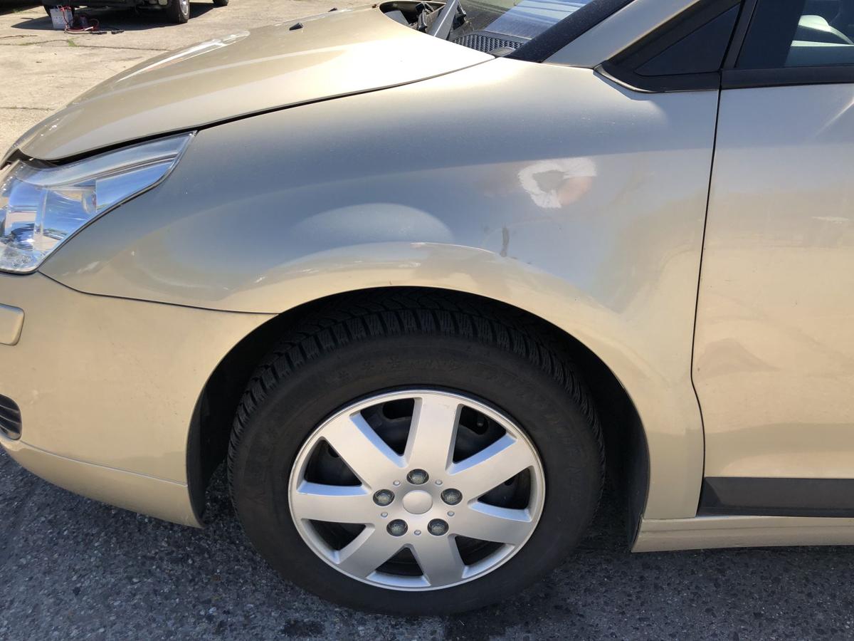 Citroen C4 Typ L Kotfl&uuml;gel vorn links Fahrerseite Plastik KCW Sable de Langrune