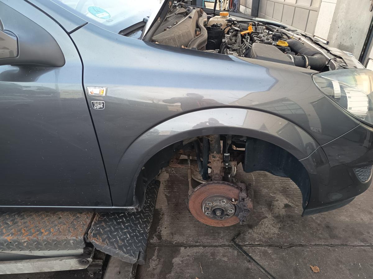 Opel Astra H original Kotfl&uuml;gel vorn rechts Seitenteil Z177 Karbongrau Bj 2010