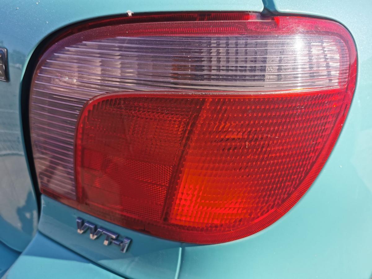 Toyota Yaris XP10 Rückleuchte Schlussleuchte Rücklicht hinten rechts 3 Türer