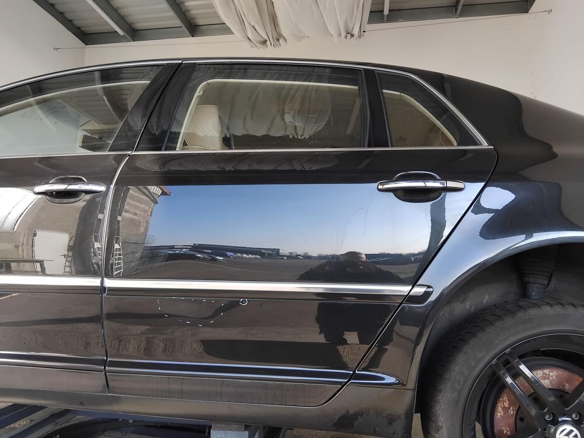 VW Phaeton GP1 T&uuml;r hinten links tarantellaschwarzmetallic LR9V BJ2007