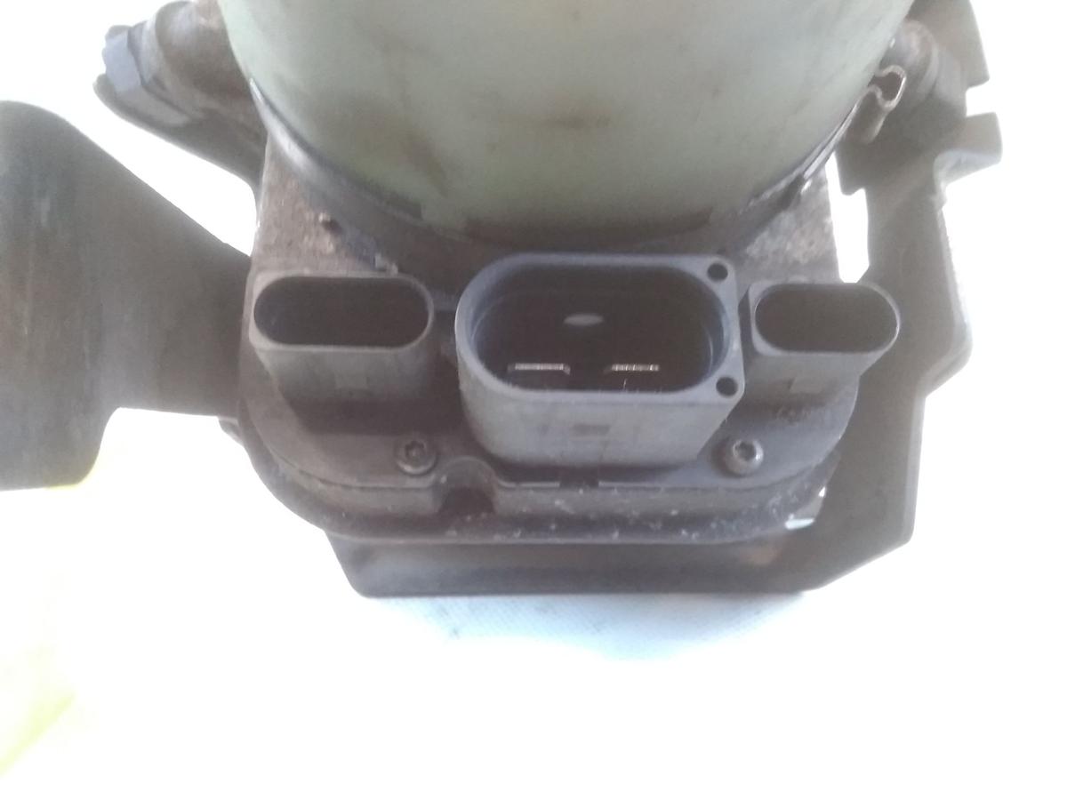 VW Fox original Servopumpe TRW 6R0423156 BJ2008