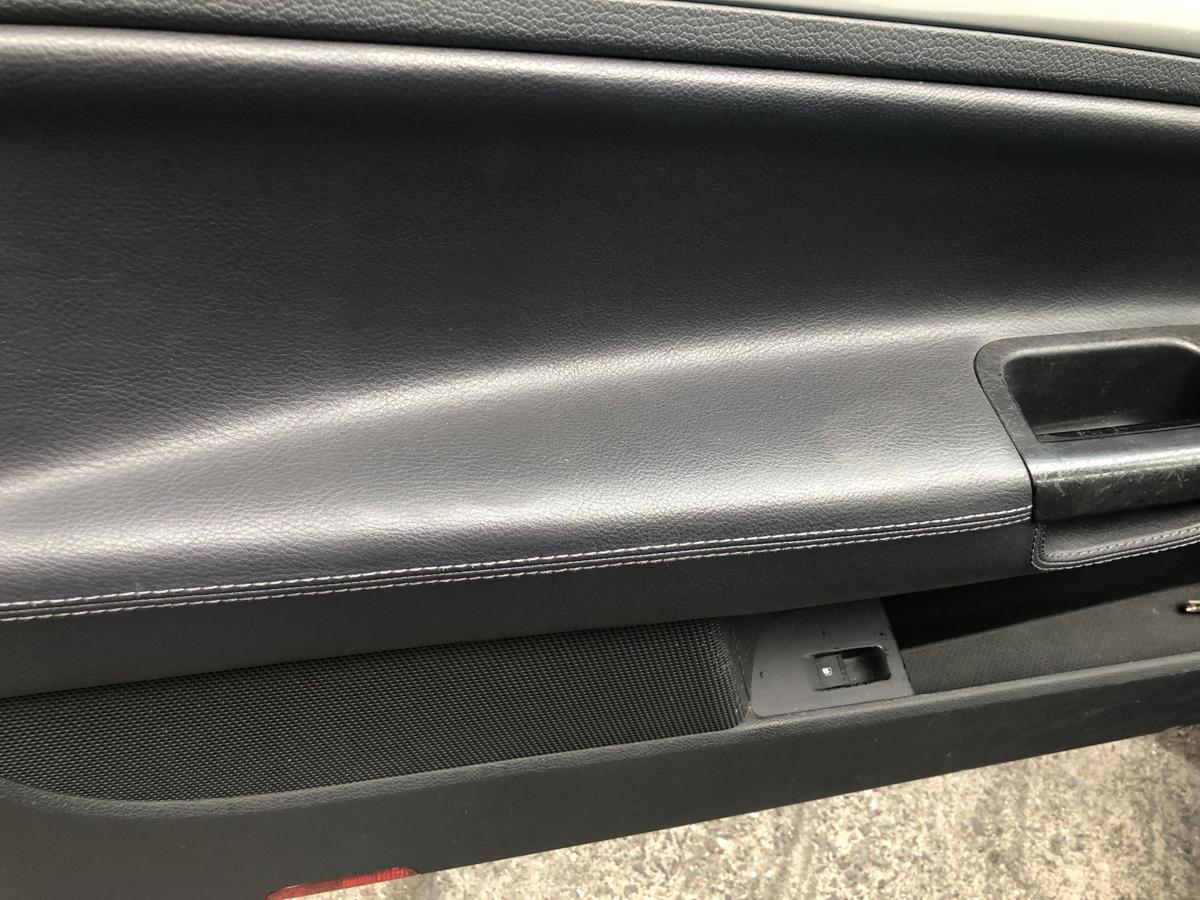 VW Golf 5 V 1K T&uuml;rverkleidung vorn links T&uuml;rpappe 3 t&uuml;rer Leder Innenverkleidung