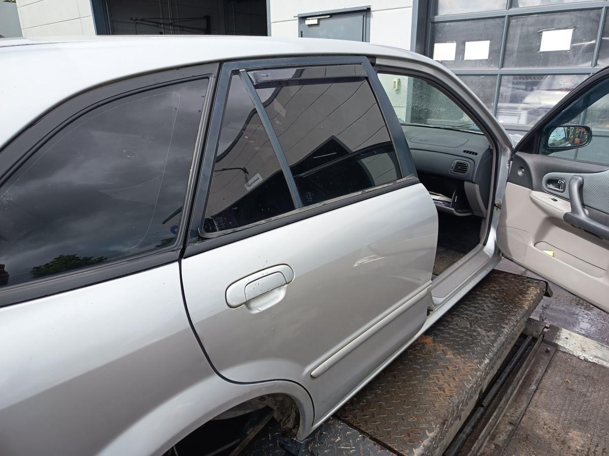 Mazda 323f VI original Tür hinten rechts Fond 22V Satinsilber Bj 2002