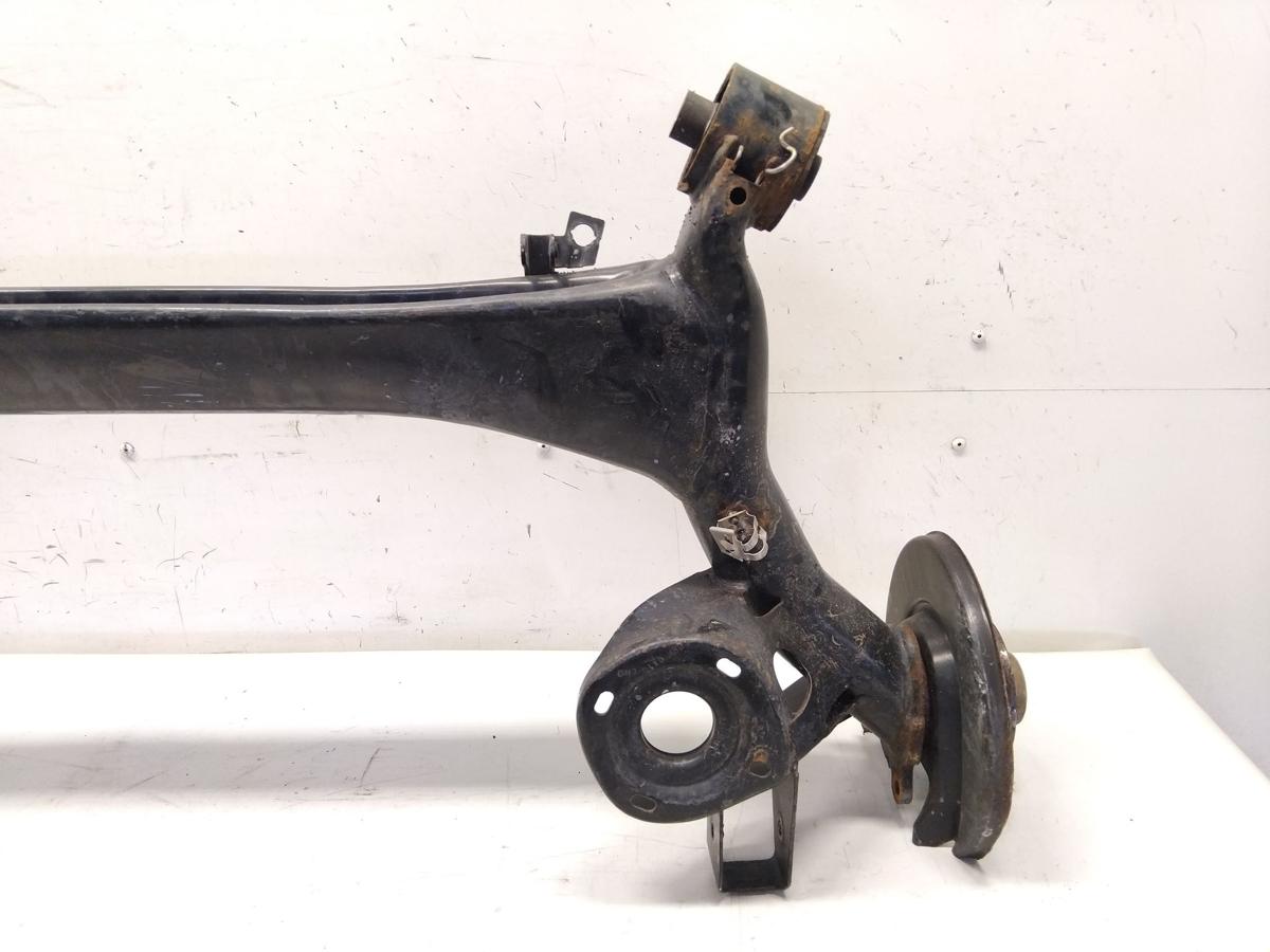 Audi A1 8X original Hinterachse mit intakten Buchsen rostfrei Bj.2010