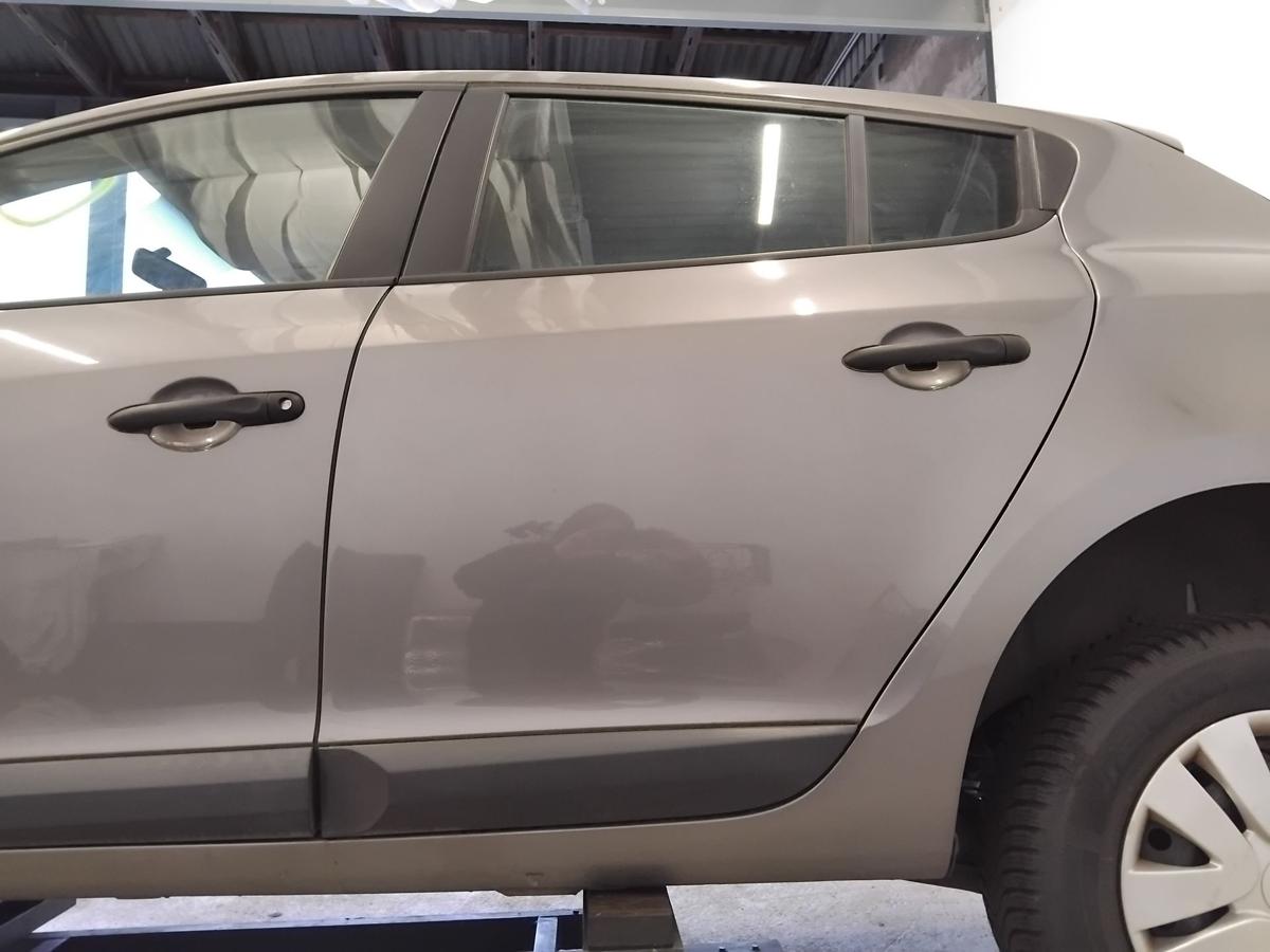 Renault Megane 3 T&uuml;r hinten links TEKNG Gris Cassiop&eacute;e Metallic Flie&szlig;heck BJ2011