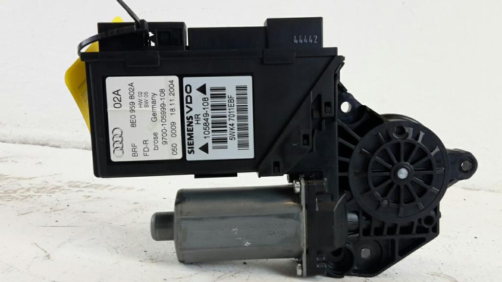 Audi A4 8E B7 Bj.04 Fensterhebermotor hinten rechts Avant 8E0959802A