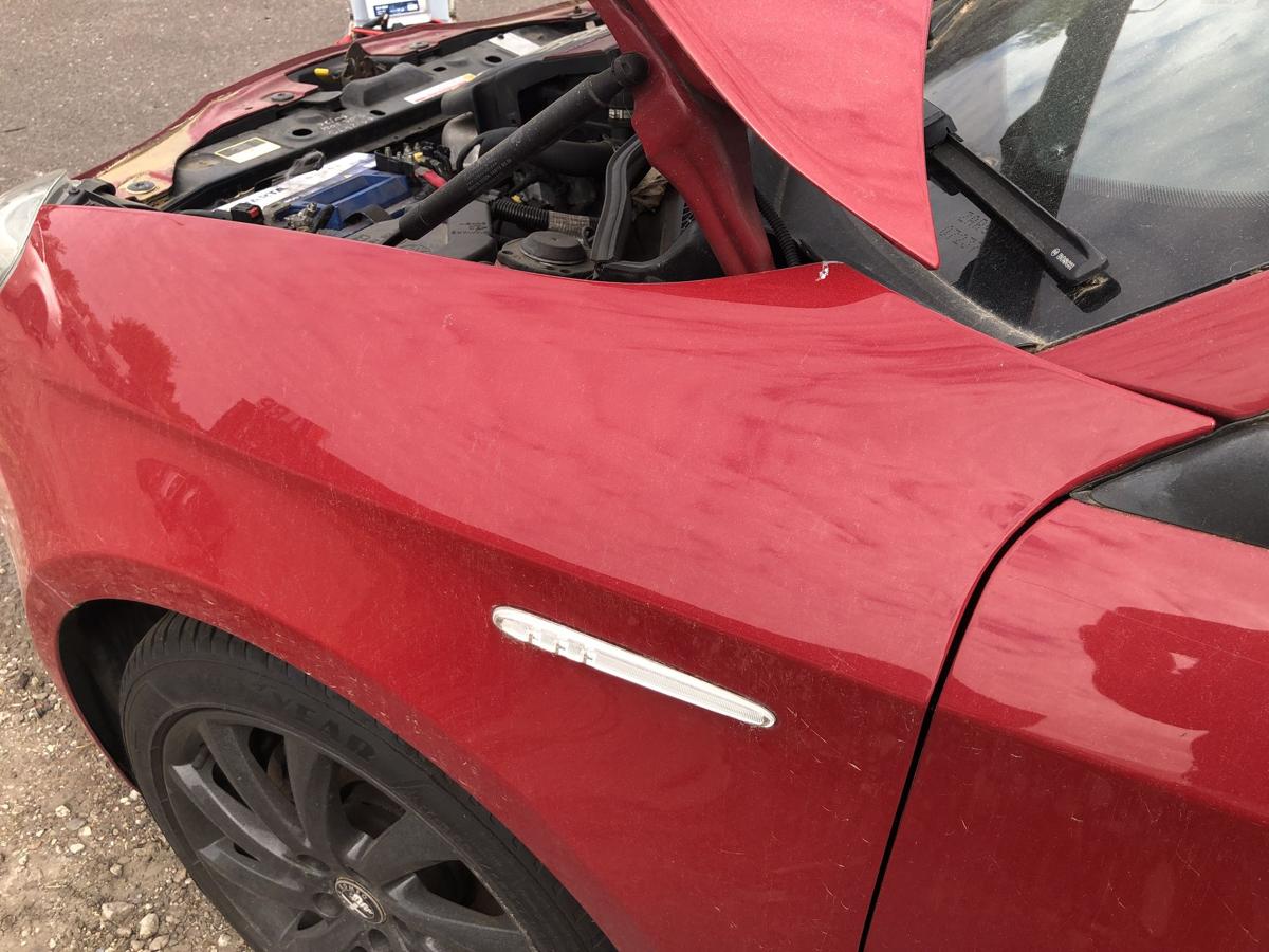 Kotflügel vorn links Fender rot VR289 Rosso Alfa Romeo Giulietta 940