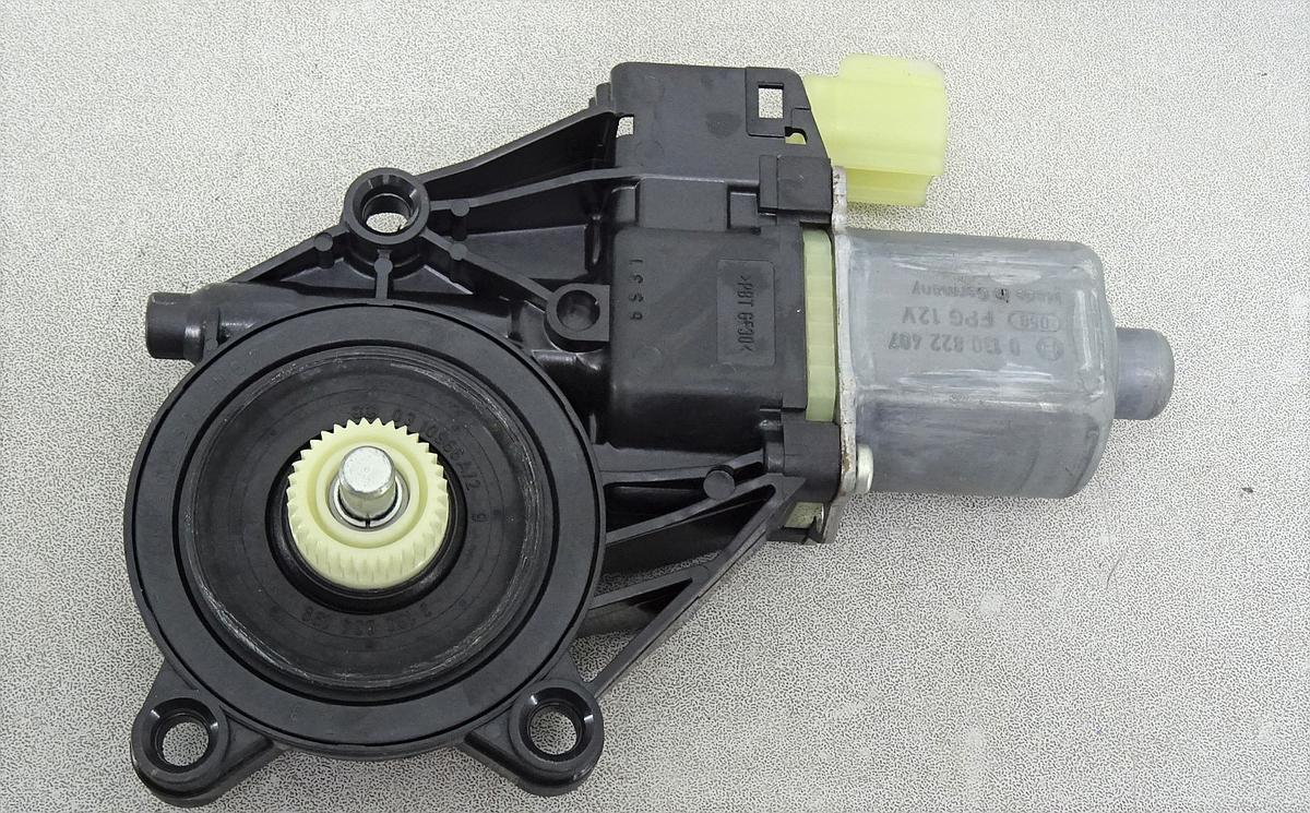 Ford Fiesta JA8 Fensterhebermotor rechts 8A6114553A 0130822407 Bj2012 Motor Fensterheber