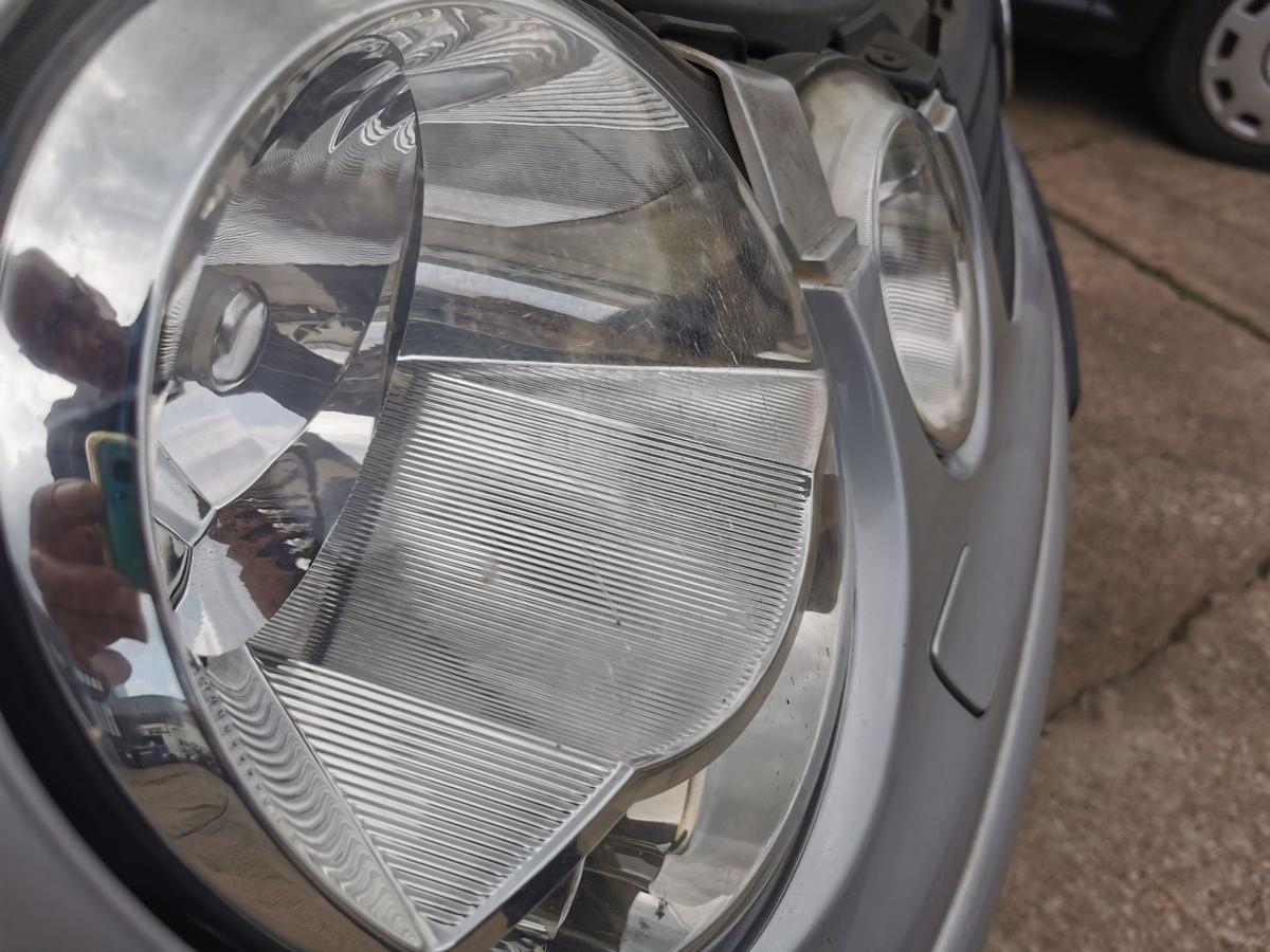 VW Polo 9N1 Scheinwerfer Hauptscheinwerfer Frontscheinwerfer vorn rechts Valeo