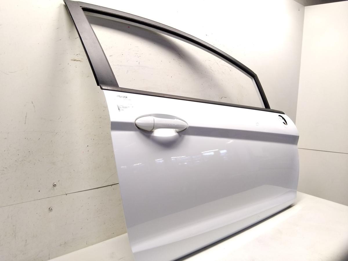 Ford Fiesta JA8 T&uuml;r vorn rechts Beifahrert&uuml;r 3-T&uuml;rer frostwei&szlig; BJ2009