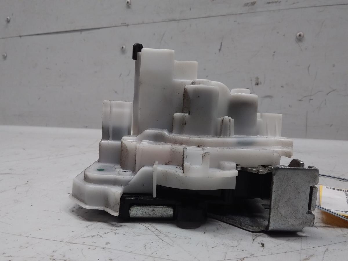 Opel Combo D original T&uuml;rschlo&szlig; vorn rechts mit Zentralverriegelung Bj.2014