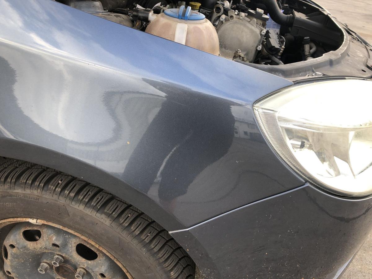 Skoda Fabia 5J Kotfl&uuml;gel vorn rechts Beifahrer Seitenwand LF8J Antracit Grey