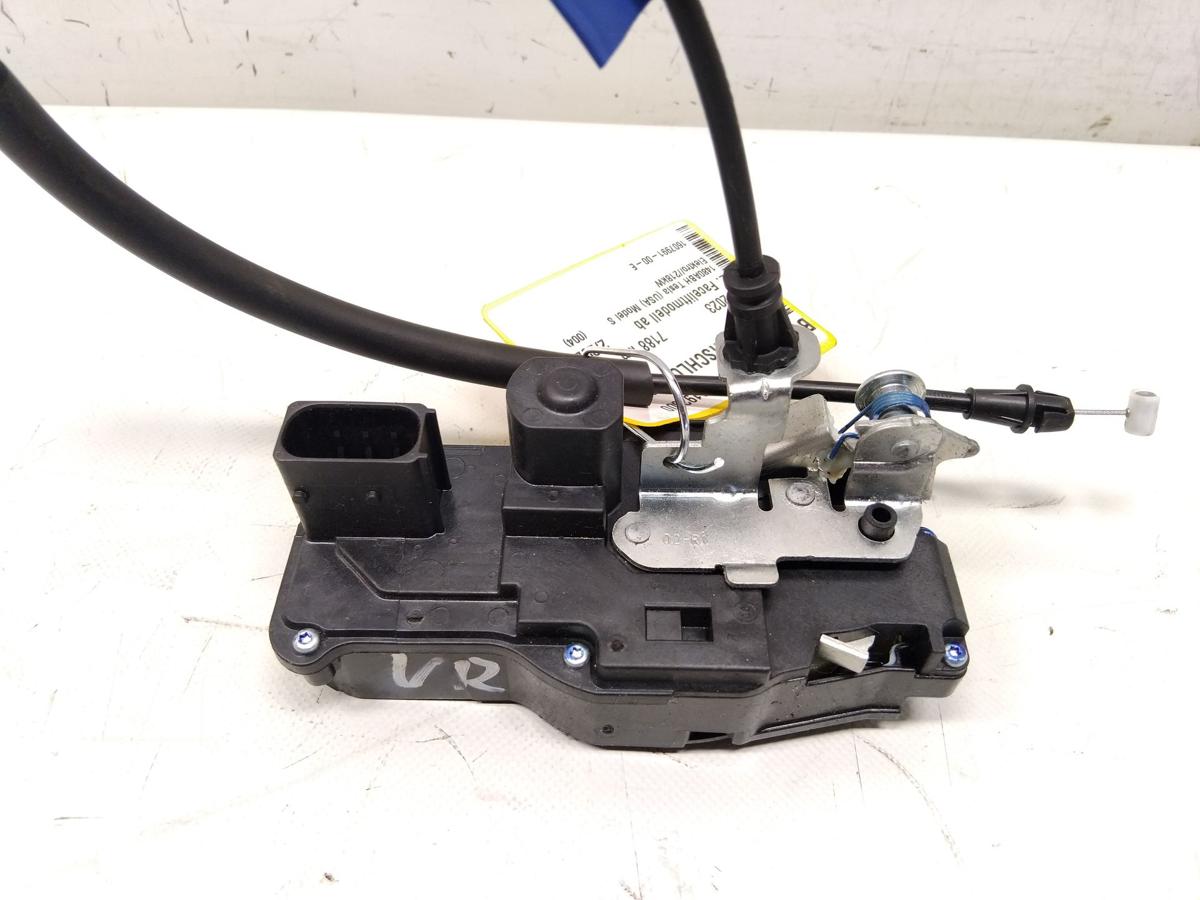Tesla Model S Facelift original T&uuml;rschlo&szlig; vorn rechts Bj.2023