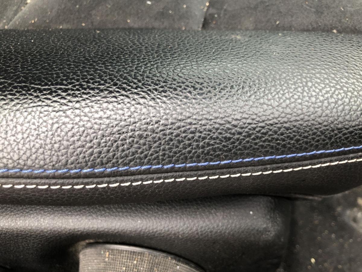 Mercedes C-Klasse W204 Mopf Edition C Sitz vorn rechts Beifahrersitz Microfaser