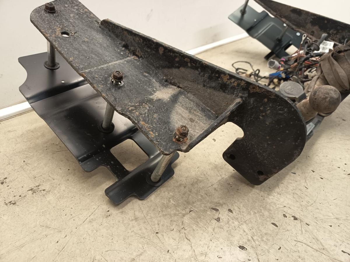 Opel Vectra C Caravan Bj 2008 orig Schwenkbare Anhängekupplung mit E-Satz